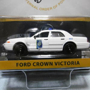 未開封未使用品 GREENLiGHT グリーンライト 1982 FORD LTD-S & FORD CROWN VICTORIA 2台組 の画像3