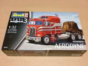 ドイツ レベル 1/32 ケンワース ケンウォース エアロダイン トラック コンボイ 激突 Kenworth Aerodyne US Vehile Revell 07671 CONVOY**