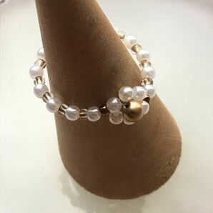 1円～ ♪ ハンドメイド 約13号 パールビーズのお花リングの画像1