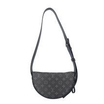 ルイヴィトン ムーン・クロスボディ モノグラムエクリプス ショルダーバッグ M23835 ブラック メンズ LOUIS VUITTON 中古 美品_画像3