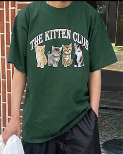 猫柄　半袖 Tシャツ　ダークグリーン　子猫