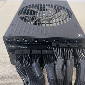 Corsair AX1600i1600W 80Plus Titanium ATX電源 CP-9020087/75-011296 動作品の画像4