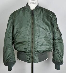 US AIR FORCE ALPHA INDUSTRIES, INC. MA-1 ジャケット MIL-J-8279D Size Medium 1968 60S USAF b7791