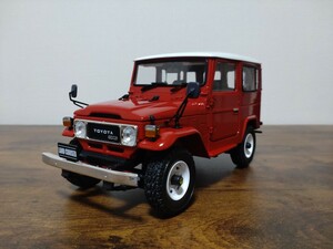 京商オリジナル 1/18 トヨタ ランドクルーザー 40 バン (レッド)