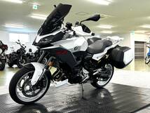 2021年 F900XR プレミアムライン 9,985km SHADサイドパニア 純OPラゲッジラック エンジンスポイラー 他 カスタム総額30万相当_画像3