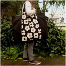 Входить! [Обычный размер] Новый иенский иенский стиль Marimekko в стиле (черный) Sap Futon Bag