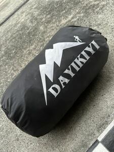 DAYIKIYI テント1人用 ソロキャンプ メッシュインナー コンパクト 軽量 ポール2本付き ソロテント 軍幕 ナイトシャドウ ブラックキャンプ