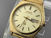 [A1297]1円～☆メンズ腕時計 クォーツ SEIKO セイコー キングクォーツ KING QUARTZ ゴールドカラー 5856-7030 動作品_画像1