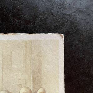 1929年 フランス アンティーク ポストカード ★ 少女 ドレス 女の子 子供 花束 ボンネット シンクロ 絵葉書の画像3