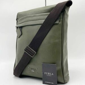 1円【美品・定価約7万】FURLA UOMO フルラ ウオモ ショルダーバッグ サコッシュ レザー 本革 カーキ 緑系 大容量 ロゴ金具 メンズ