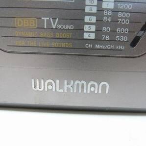 ＠SONY ソニー WM-F180 カセットプレーヤー ウォークマン WALKMAN ジャンク品 TV FM/ TV AM 昭和家電 音楽再生プレーヤー の画像3