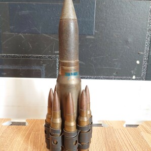 sr1234 122 沖縄土産 偽装弾 20mm 7.62x51 弾 ミリタリー 実物 ベルトリンク 9発 置物 現状品 中古の画像1