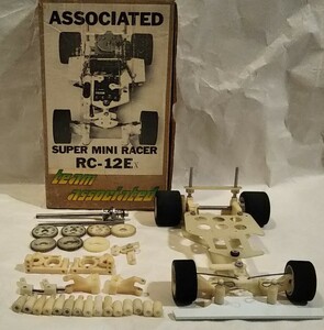 《当時物 未走行？》［アソシエイテッド RC‐12EX］1/12 RC ラジコン / TEAM ASSOCIATED RC‐12EX