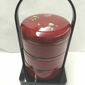 新品　未使用　西島伊三雄　わらべ詩シリーズ　こま皿付き手さげ重　お菓子入れ 三段重 円形 お重 おせち 和食器