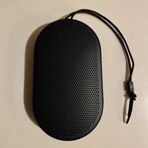 希少色 美品 送料込 Bang & Olufsen ワイヤレスポータブルスピーカー BeoPlay P2 通話対応/小型/軽量 Bluetooth speaker ブラック黒の画像2