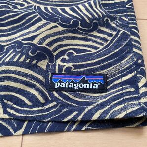 格安 1万円スタート Patagonia パタゴニア バギーズショーツ 波柄の画像1