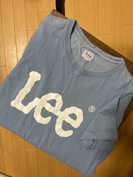 Lee 水色Tシャツ