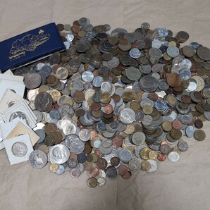 8n7 外国銭 古銭 硬貨 外貨 貨幣 外国 コイン まとめ 大量 アメリカ イギリス等 約8kgの画像1