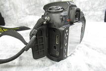 【簡易動作確認済み！】Nikon D300 デジタル 一眼レフ カメラ / MB-D10 Nikon / DX AF-S NIKKOR 18-200mm 13.5-5.6 G ED カメラレンズ_画像5
