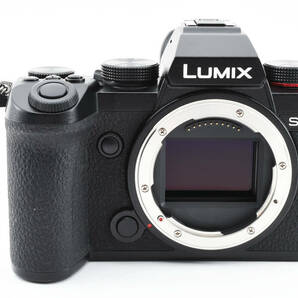 【美品】 Panasonic LUMIX DC-S5 ボディ フルサイズ ミラーレス一眼 デジタルカメラ ルミックス パナソニック 【動作確認済み】 #5565の画像3