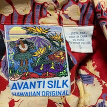 【極美品】AVANTI アヴァンティ アバンティ 花柄 シルク100％ アロハシャツ Sサイズ_画像3