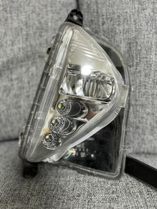 50プリウス 前期 LED フォグランプ 右フォグランプAssy 割れ有り