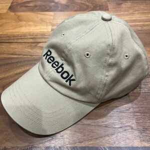 リーボック　Reebok キャップ　CAP ベージュ　ブラックロゴ