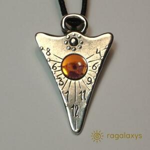 RAgalaxys: Reloj Solar Triangulum 三角形日時計