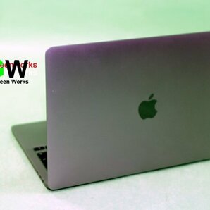 極上美品5! 2020 MWP52J/A MacBook Pro 13.3” Retina Core i7 Quad-Core 2.3GHz 16GB SSD1TB SpaceGray OS13.6.6 Venturaの画像3