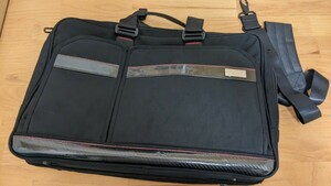 TRDビジネスバッグ中古品