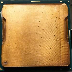 【動作確認済】Intel Core i7 8700K LGA1151 本体のみ 銅製ヒートスプレッダ交換済の画像1