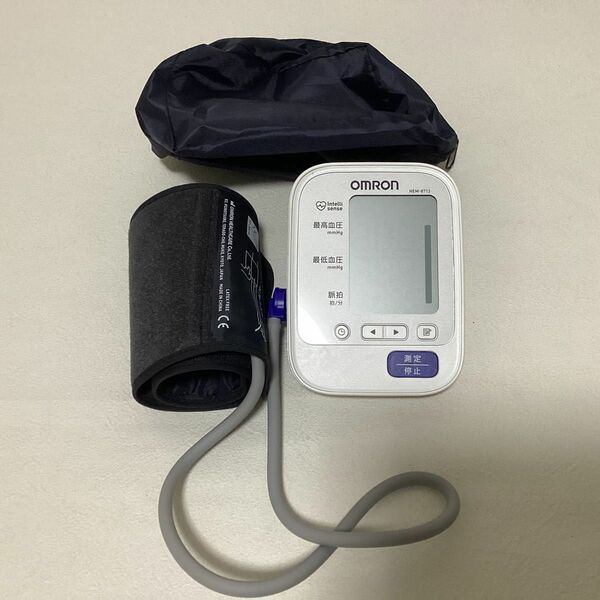 OMRON オムロン　上腕式血圧計 HEM-8713