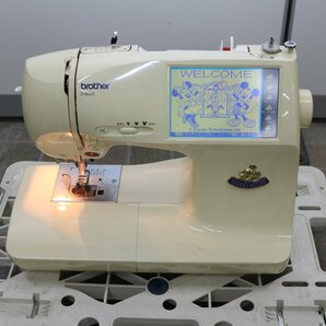 動作品 Brother/ブラザー ミシン D-8000 ミッキーマウス EM9901 手芸 手工芸 ハンドクラフト タッチパネルの画像1