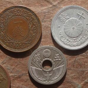 日本 古銭 ３種 桐１銭銅貨、５銭ニッケル貨、菊10銭アルミ貨 (詳細は商品説明をご覧ください)の画像2