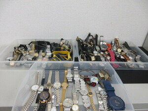 ☆時計多数おまとめ出品☆　SEIKO・CASIO・GIVENCY・バーバリー・WALTHAM・GUESSなど　動作品有　現状出品　保証なし　＃34858-2～