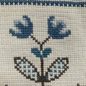 北欧雑貨!スウェーデン、ヴィンテージ、ハンドメイド刺繍ドイリー 、北欧伝統刺繍 #19 民族衣装 花模様 テーブルクロス クロスステッチの画像6