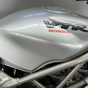 VTR250 売り切り！１円スタート！☆始動動画有☆エンジン好調！MC33！1998年！デジタルタコメーター！エンジンガード！全国配送！福岡佐賀の画像4