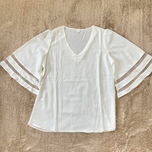 未使用 ブラウス シフォン XL 白 ホワイト カットソー Tシャツ Vネック 半袖 五分袖 トップス