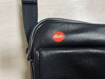 LEICA ライカ レザー カメラ バッグ ブラック 黒 収納 ショルダー 刻印 Leitz 赤 ロゴ 革_画像3