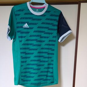 adidas サッカー半袖Tシャツ Lサイズ　中古品