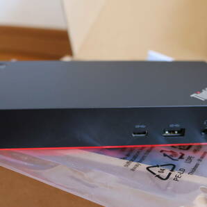 ★新品★ThinkPad Universal USB-C Dock 40AY0090JP-32【写真撮影の為開封】の画像2