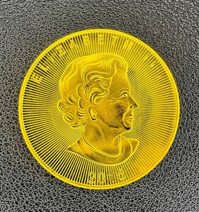 古銭　金貨　イギリス　2015年　エリザベス二世女王　カナダ　メイプルデザイン　楓　記念メタル　ケース付き　硬貨 /1.