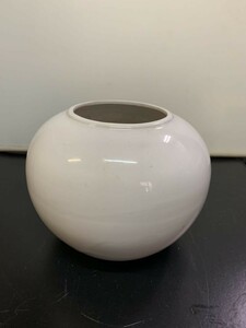 G331 送料無料　ホワイト　陶磁器　壺　花瓶　花器　茶器　綺麗