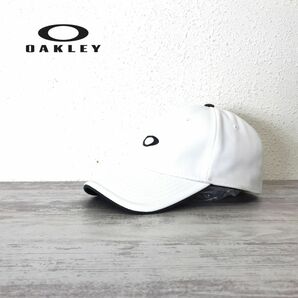 A1796-N◆old◆ OAKLEY オークリー キャップ 6パネル ロゴ刺繍 スカル 帽子 ◆ sizeL/XL ホワイト 白 ポリエステル100 古着の画像1