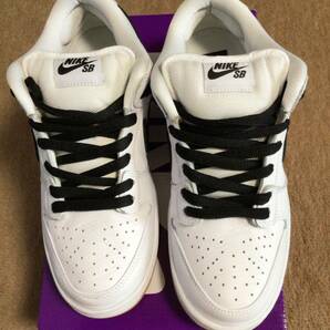 NIKE SB DUNK LOW ’ WHITE/BLACK-WHITE-GUM ' 26.5cm 未使用品の画像1