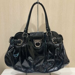 【76】1円～ 中古品 Salvatore Ferragamo サルヴァトーレ フェラガモ ハンドバッグ ブランド レディース ブラック 黒 エナメル 現状品の画像1