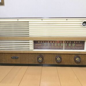レトロ ナショナル NATIONAL 真空管ラジオ。
