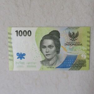 【送料６３円】 インドネシア　１０００ルピア紙幣　２０２２年/２０２３年