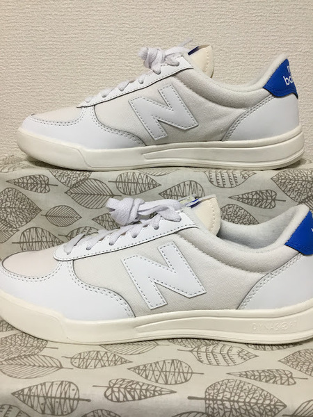 ◆美品 送料込◆23.5 New Balance CT30 スニーカー 白 04◆0424