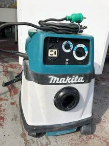 中古品 電動工具 makita 集塵機 ※型番不明 クリーナー 内装 木工 木材加工 ITGHJD91819C